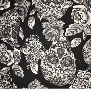 SZ Medium Sugar Skulls and Roses Leggings NWT